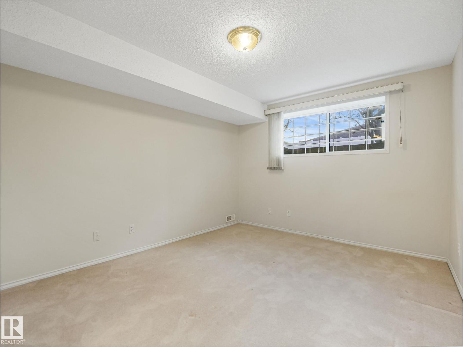 #23 9731 174 ST NW, Edmonton