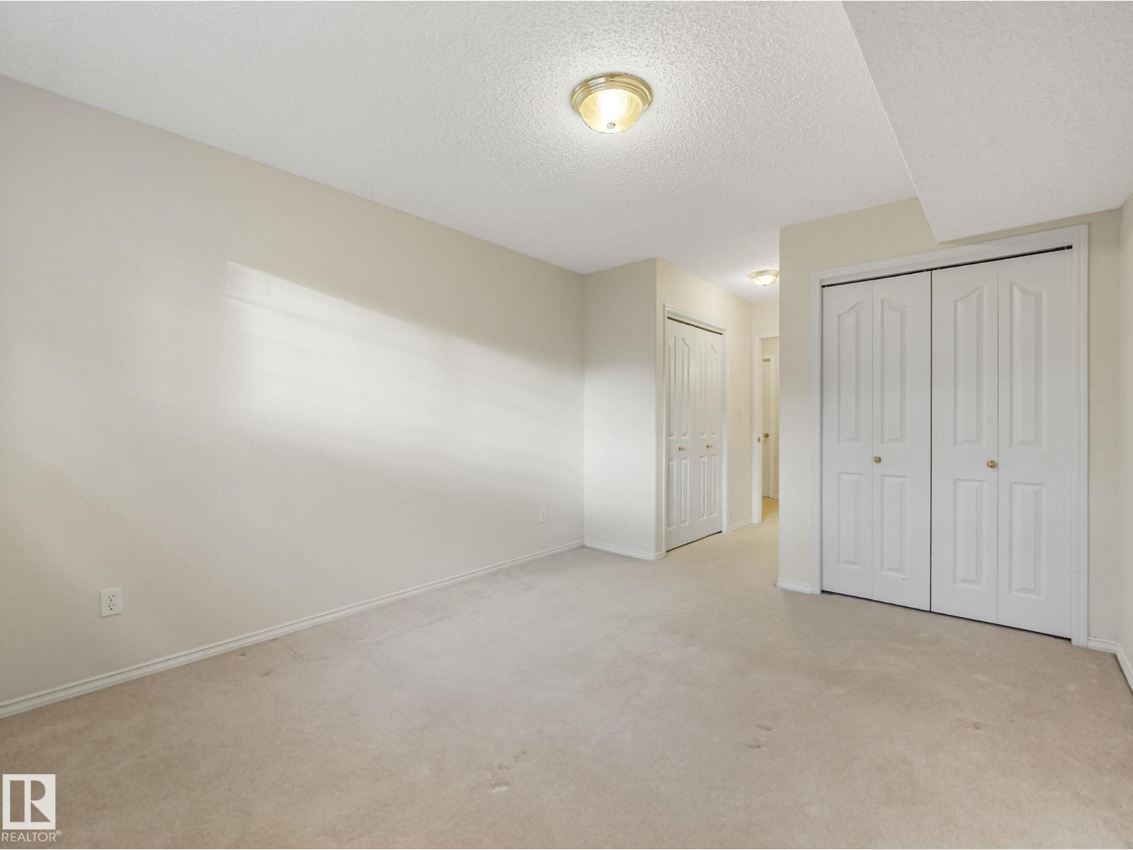 #23 9731 174 ST NW, Edmonton