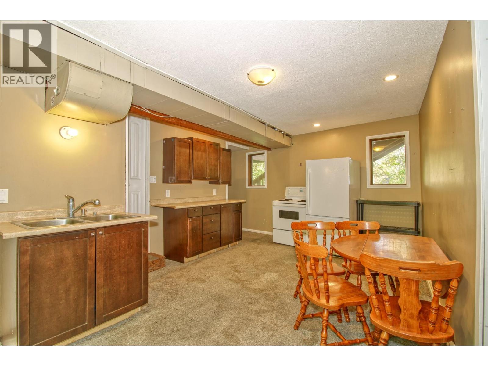  405 Kildare Way, Vernon