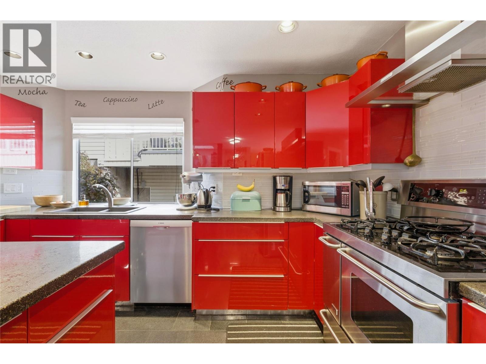 3109 Ensign Way - 12