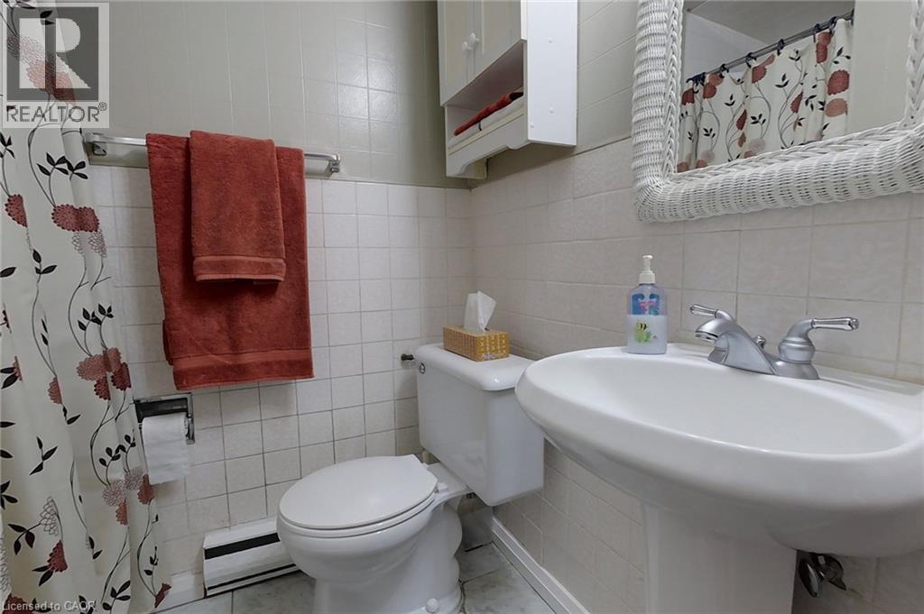 Basement 3 piece bathroom.