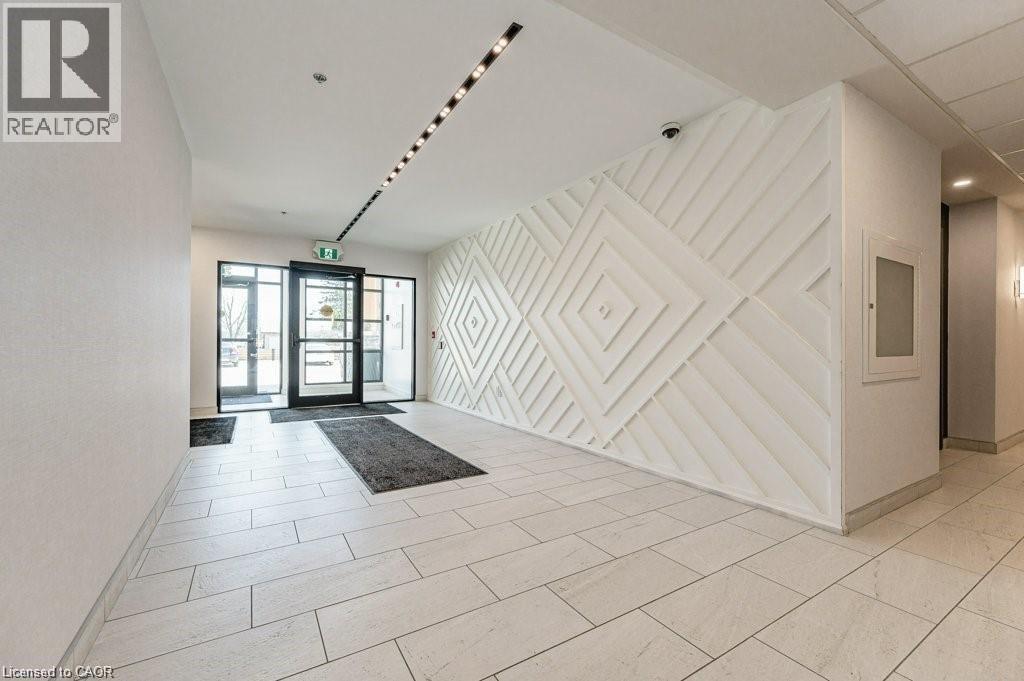 110 FERGUS Avenue Unit 209, Kitchener, Ontario N2A0K9 - Photo 2