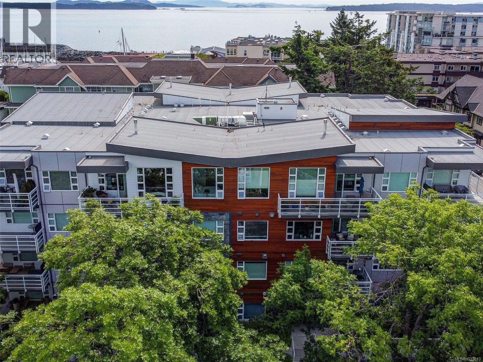 #206 9861 Third St - 27