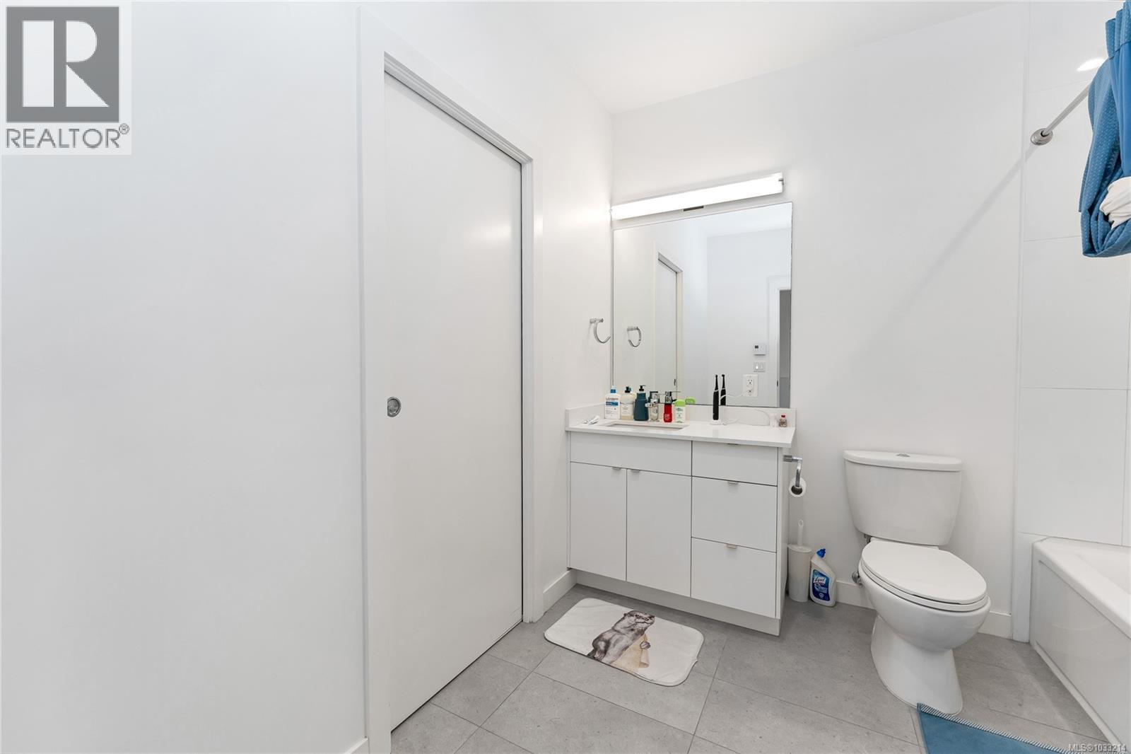 4 991 McKenzie Avenue, Saanich