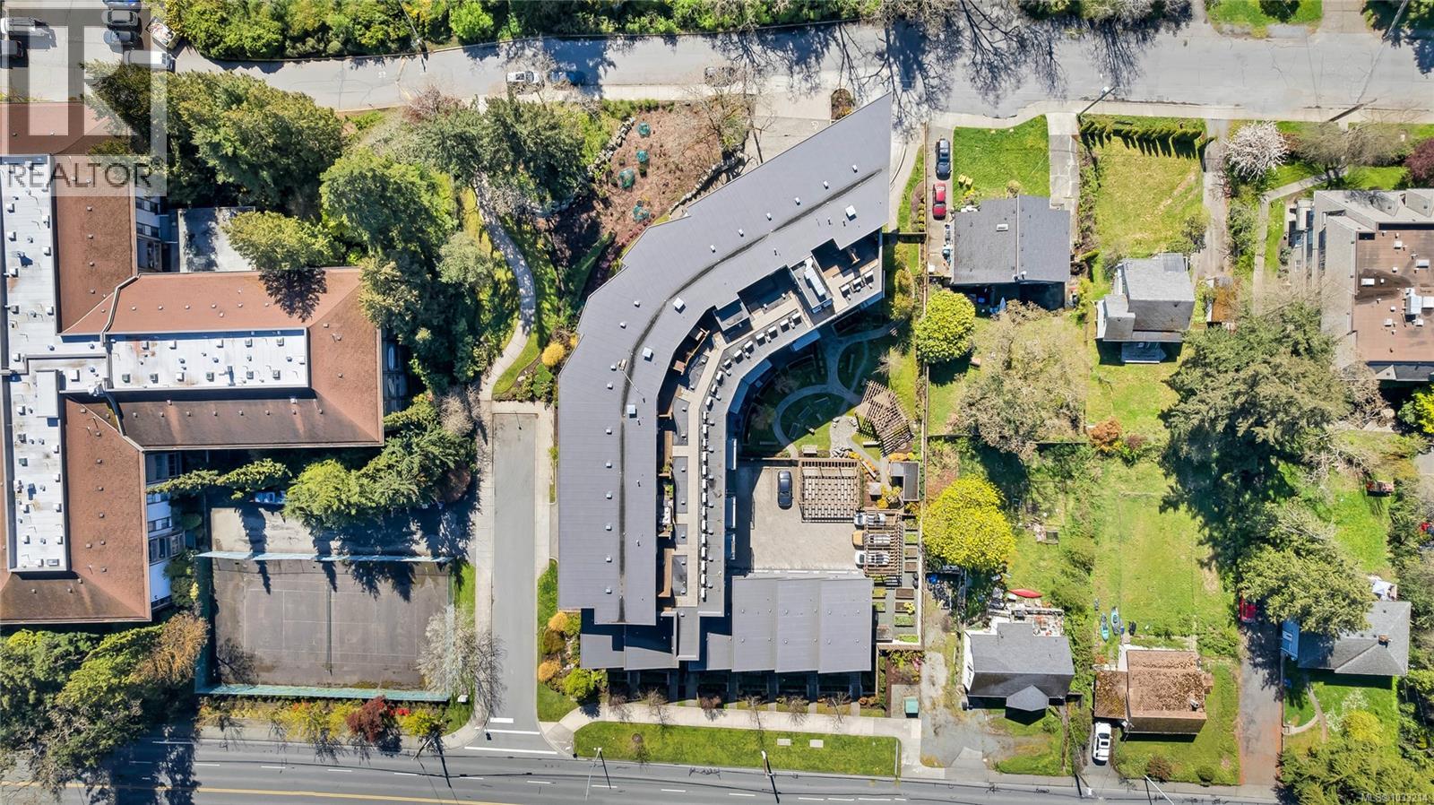 4 991 McKenzie Avenue, Saanich