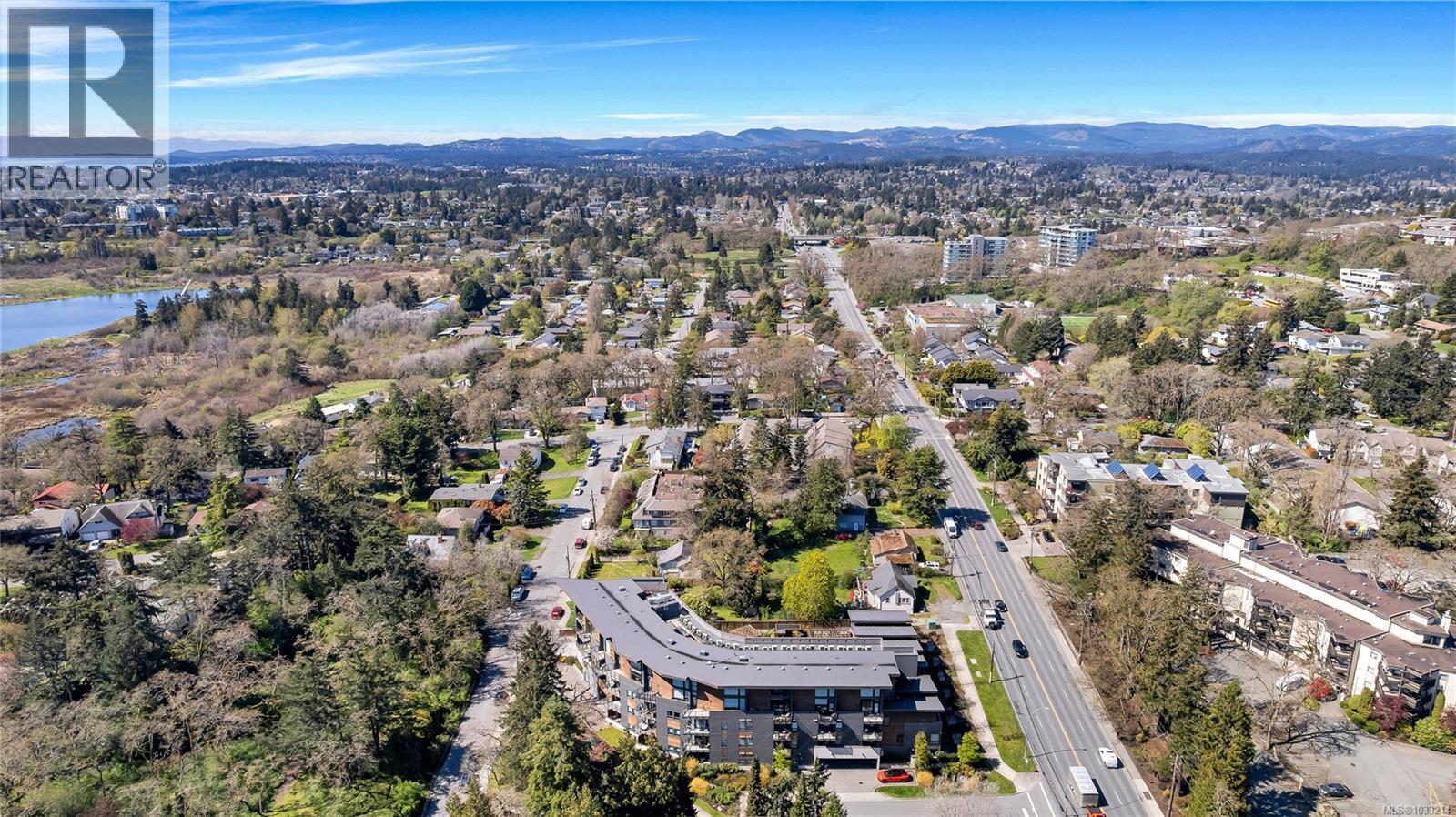 4 991 McKenzie Avenue, Saanich