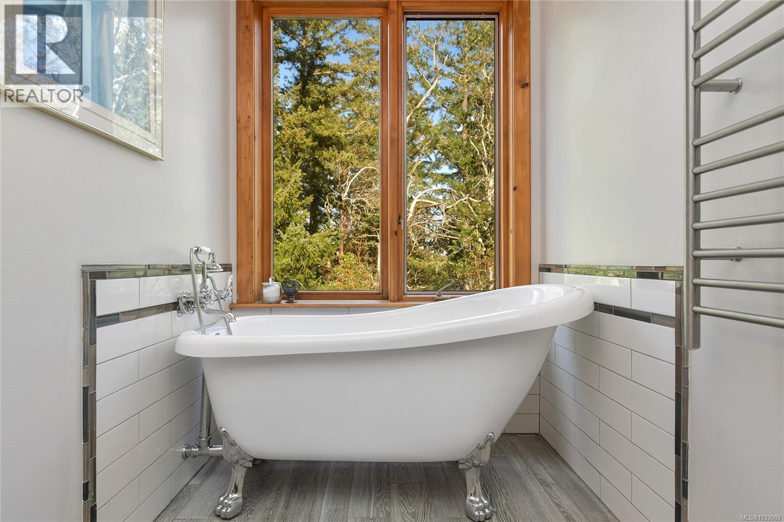  4836 Spring Road, Saanich