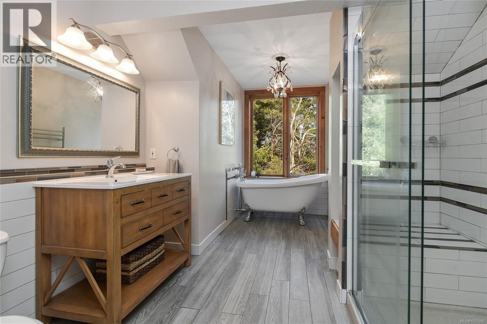  4836 Spring Road, Saanich