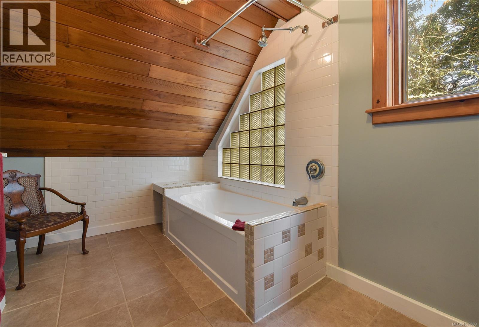  4836 Spring Road, Saanich