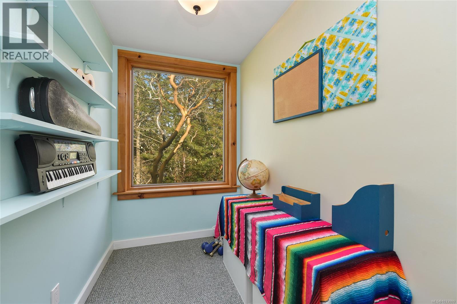  4836 Spring Road, Saanich