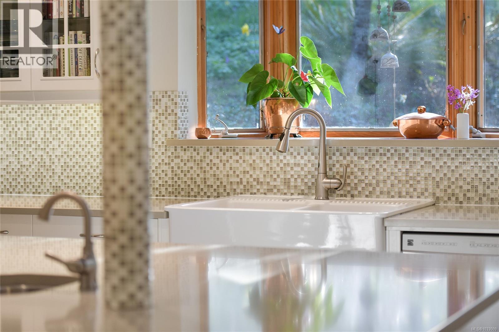  4836 Spring Road, Saanich