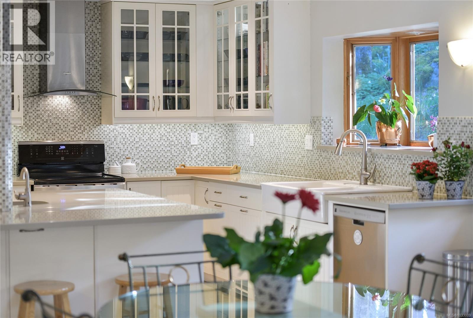  4836 Spring Road, Saanich