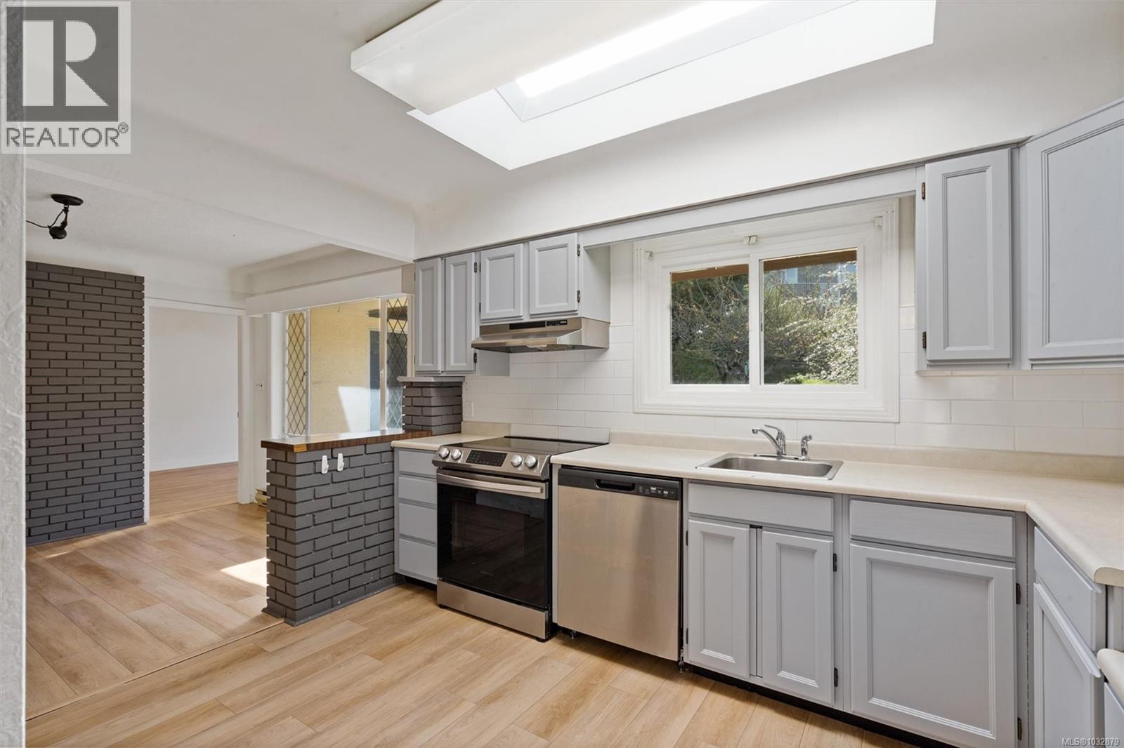  1675 Earle Street, Victoria