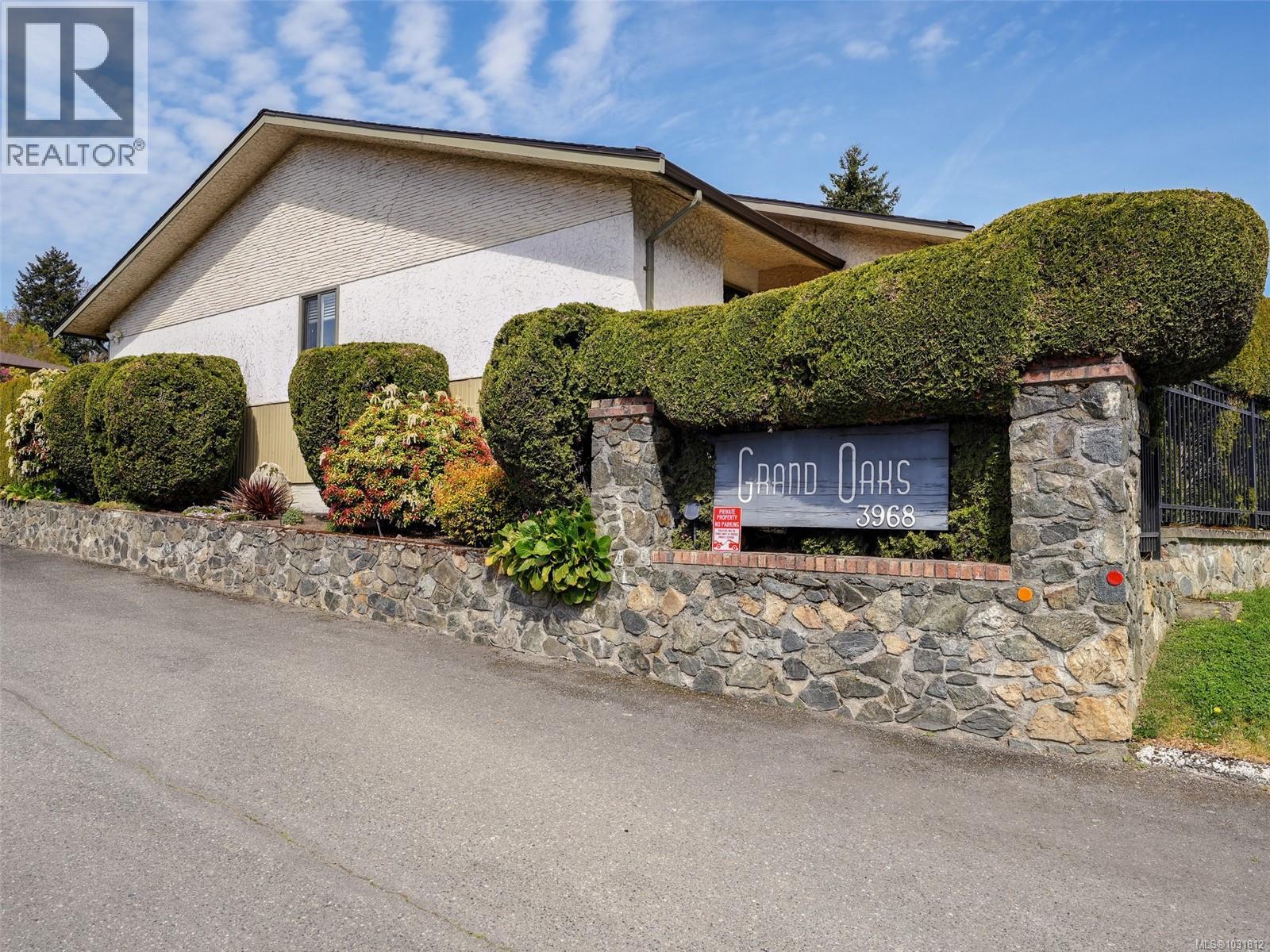 5 3968 Cedar Hill Road, Saanich