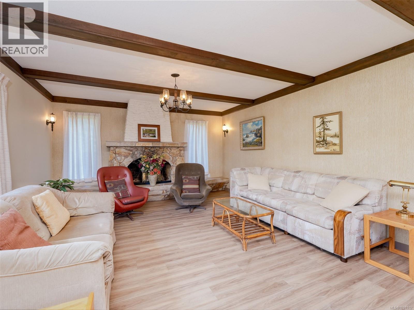 5 3968 Cedar Hill Road, Saanich