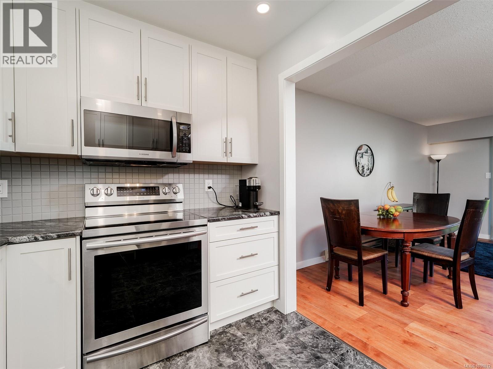 5 3968 Cedar Hill Road, Saanich