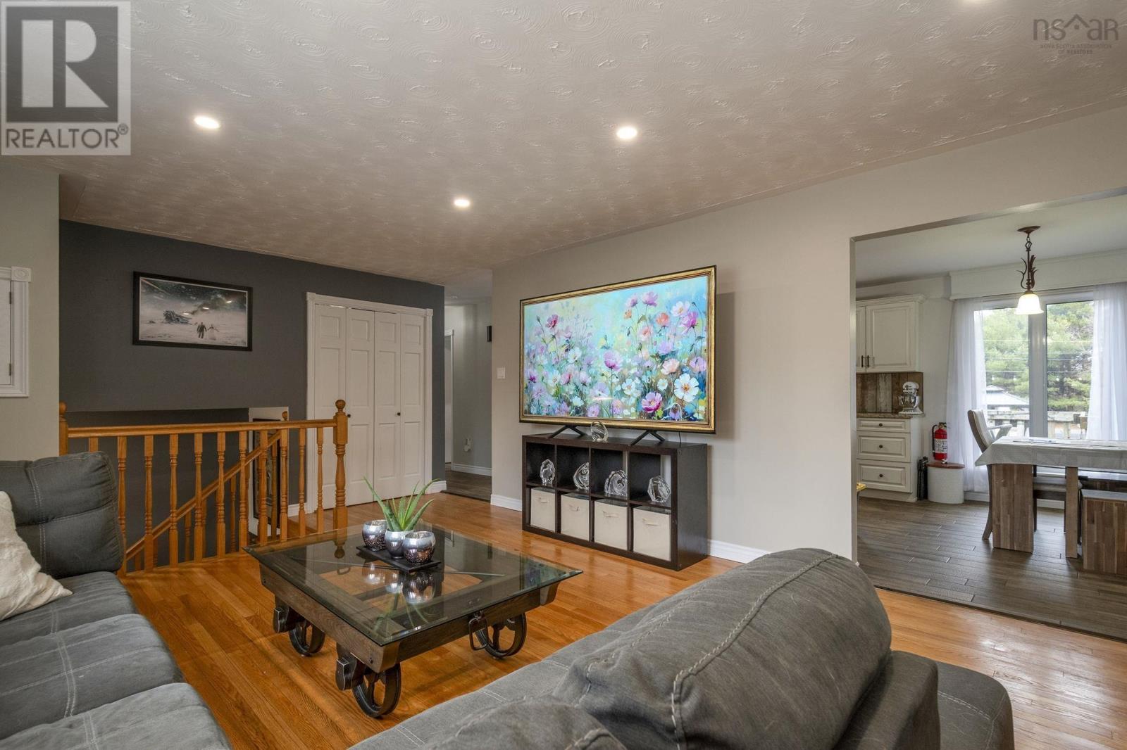 Property 10 of 49 of 61 Aldred Road