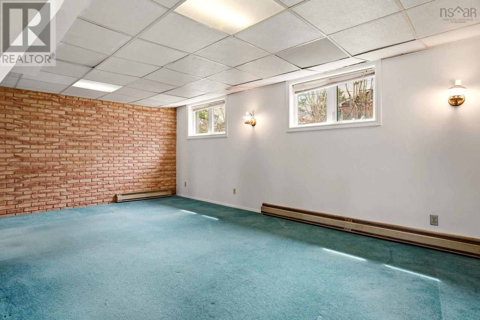 Property 21 of 33 of 27 Attwood Crescent