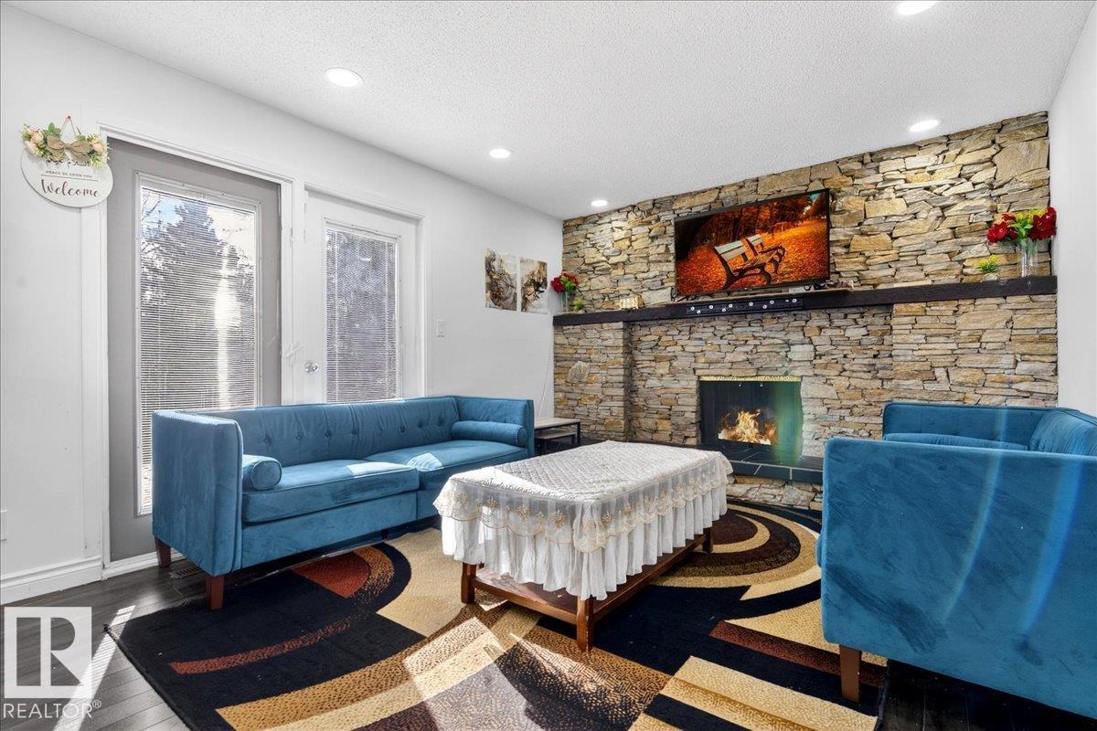 15815 124 ST NW - 14