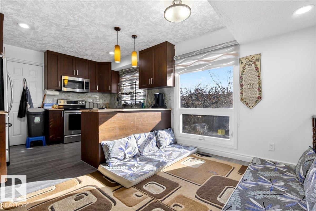 15815 124 ST NW - 18