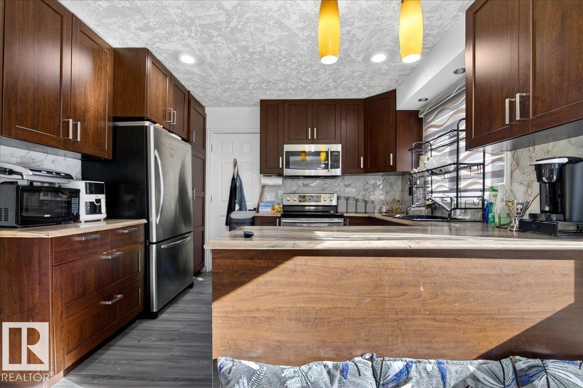15815 124 ST NW - 22