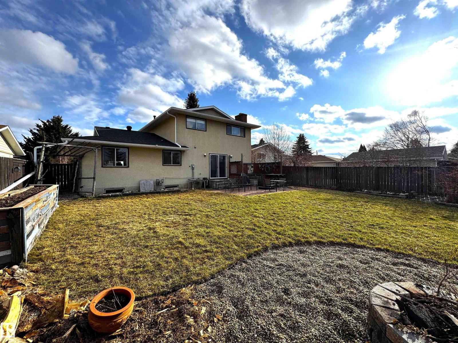 10 MEDHURST CR, Sherwood Park