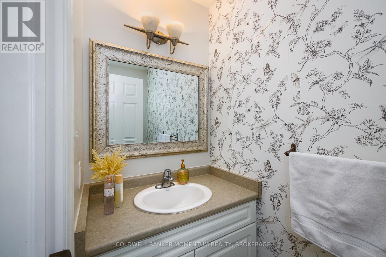 32 ANNMARIE DRIVE - 10