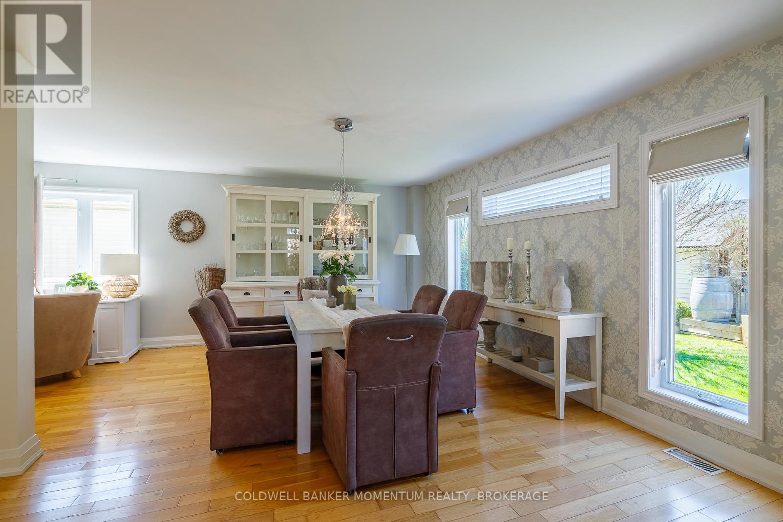 32 ANNMARIE DRIVE - 18