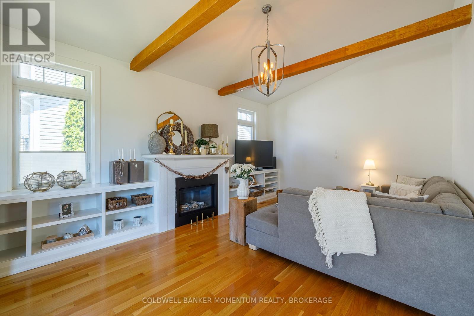32 ANNMARIE DRIVE - 21