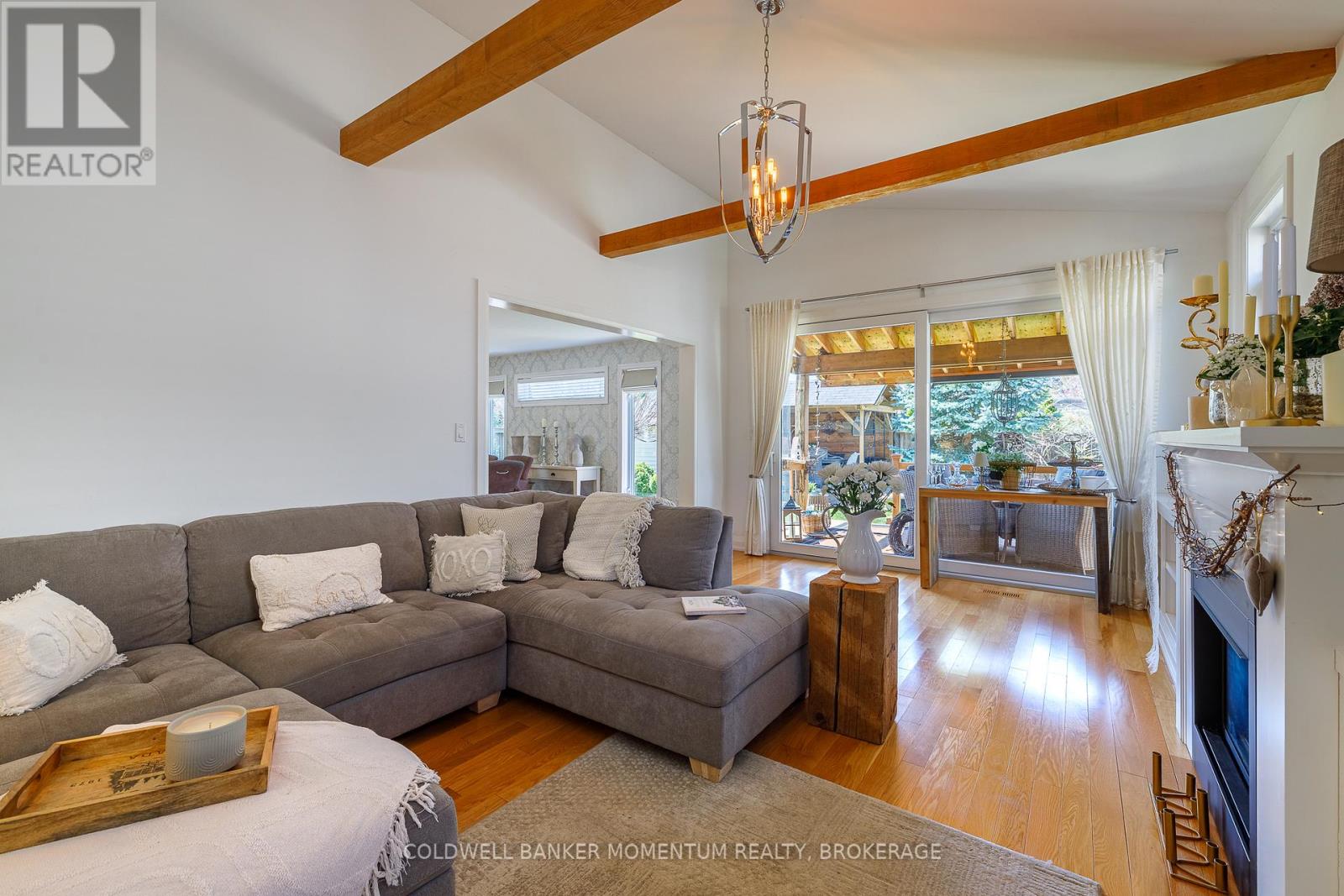 32 ANNMARIE DRIVE - 23