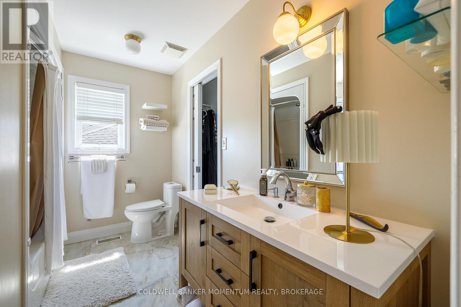 32 ANNMARIE DRIVE - 29
