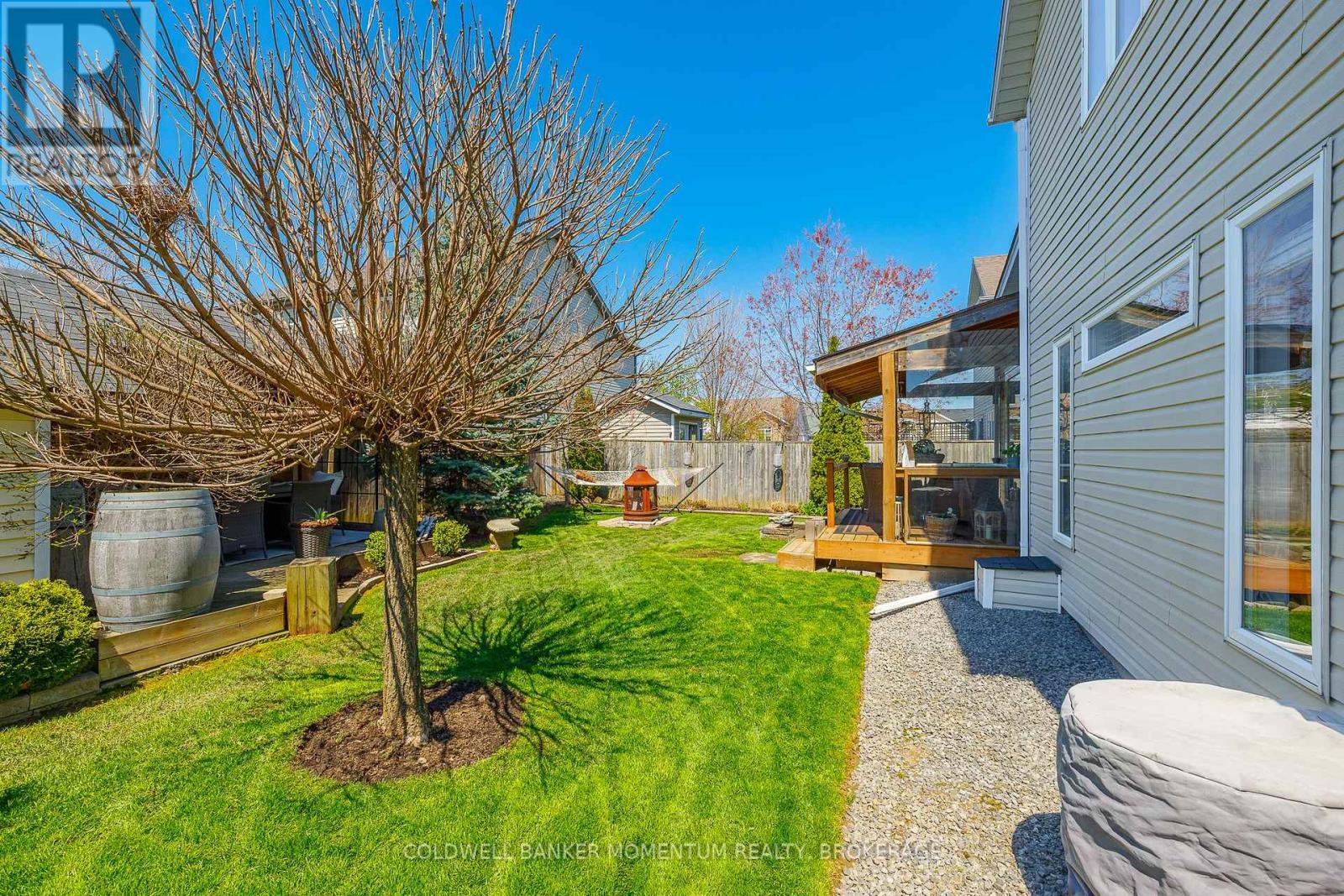 32 ANNMARIE DRIVE - 43
