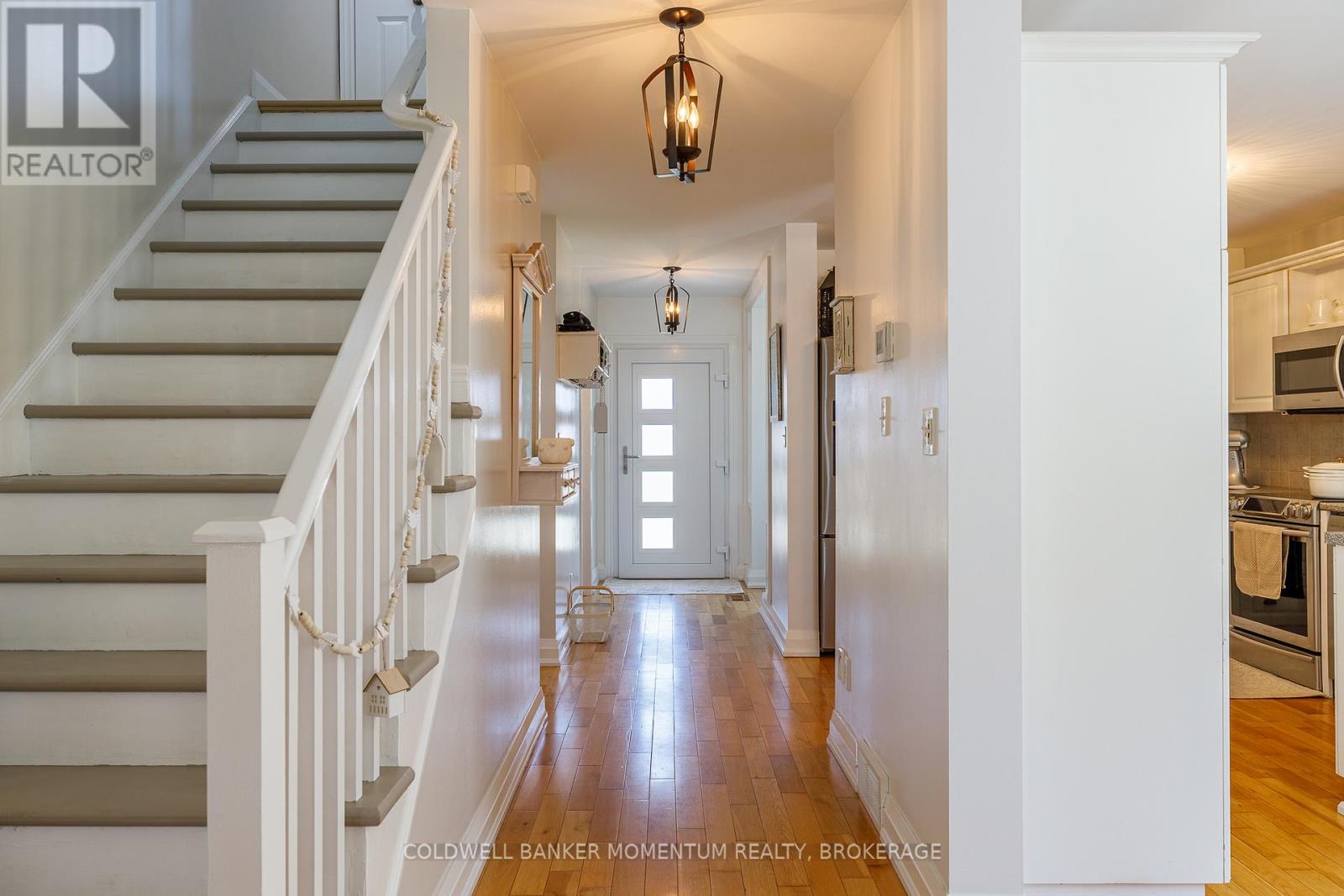 32 ANNMARIE DRIVE - 7
