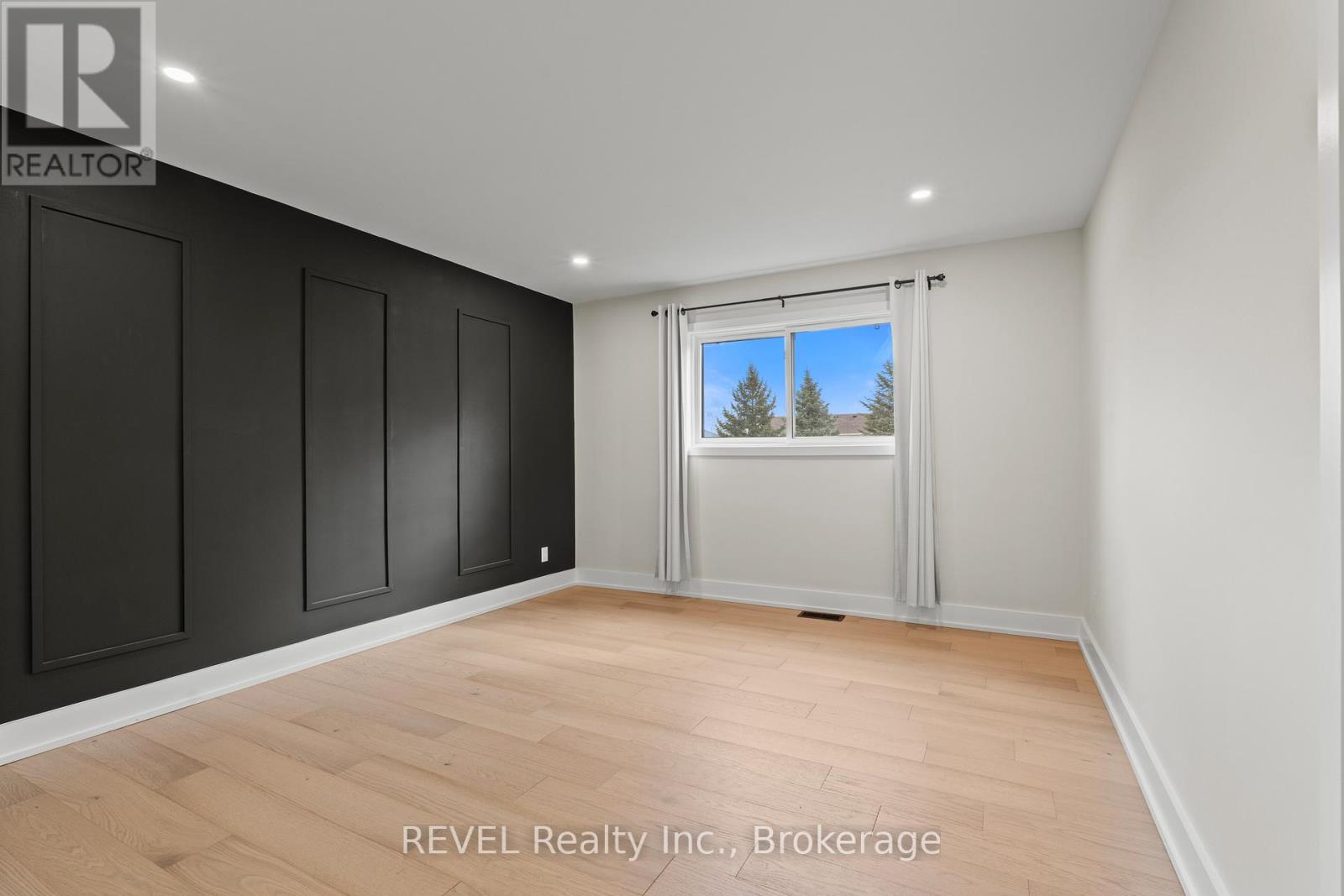 1097 PELHAM STREET — photo 21