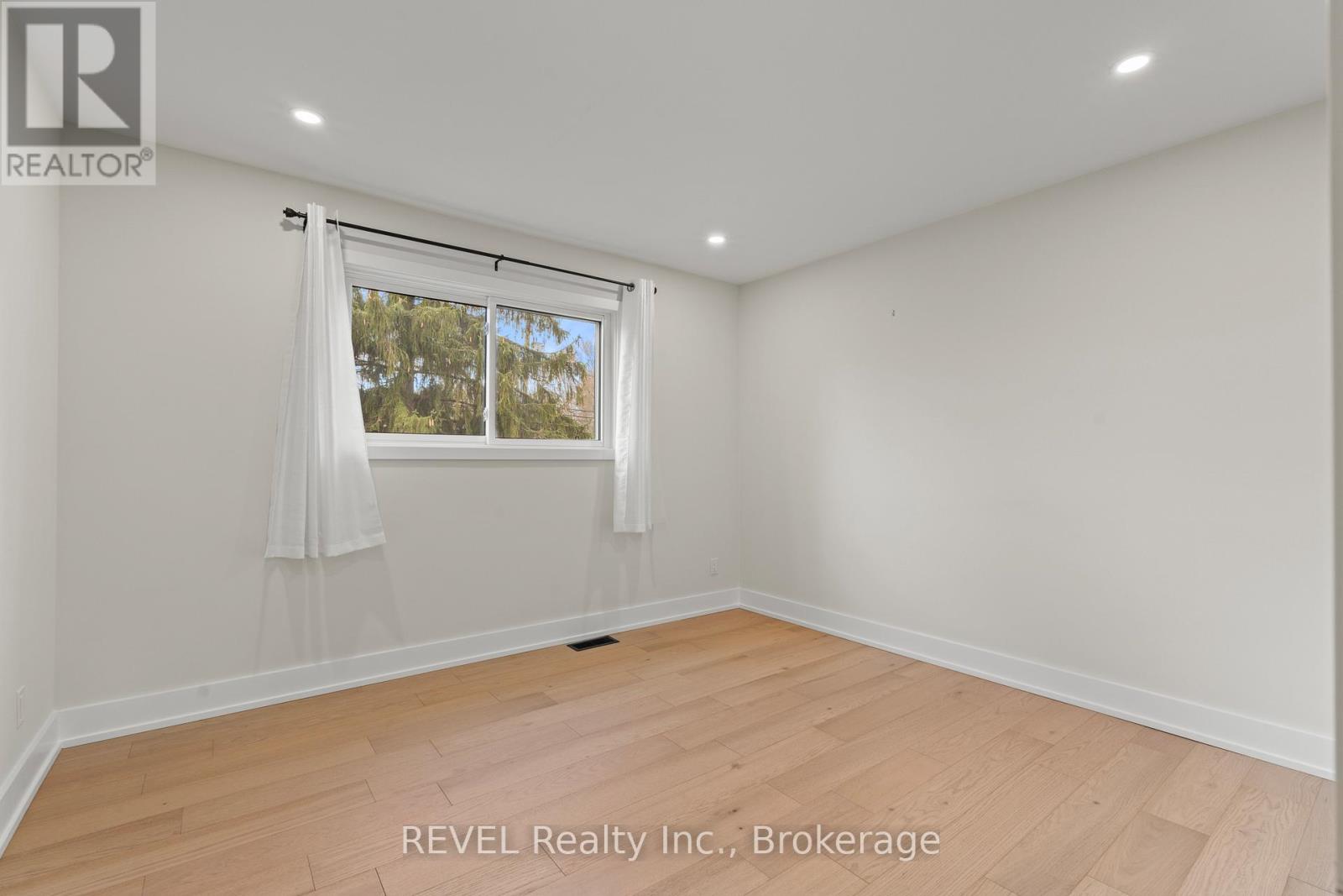 1097 PELHAM STREET — photo 23