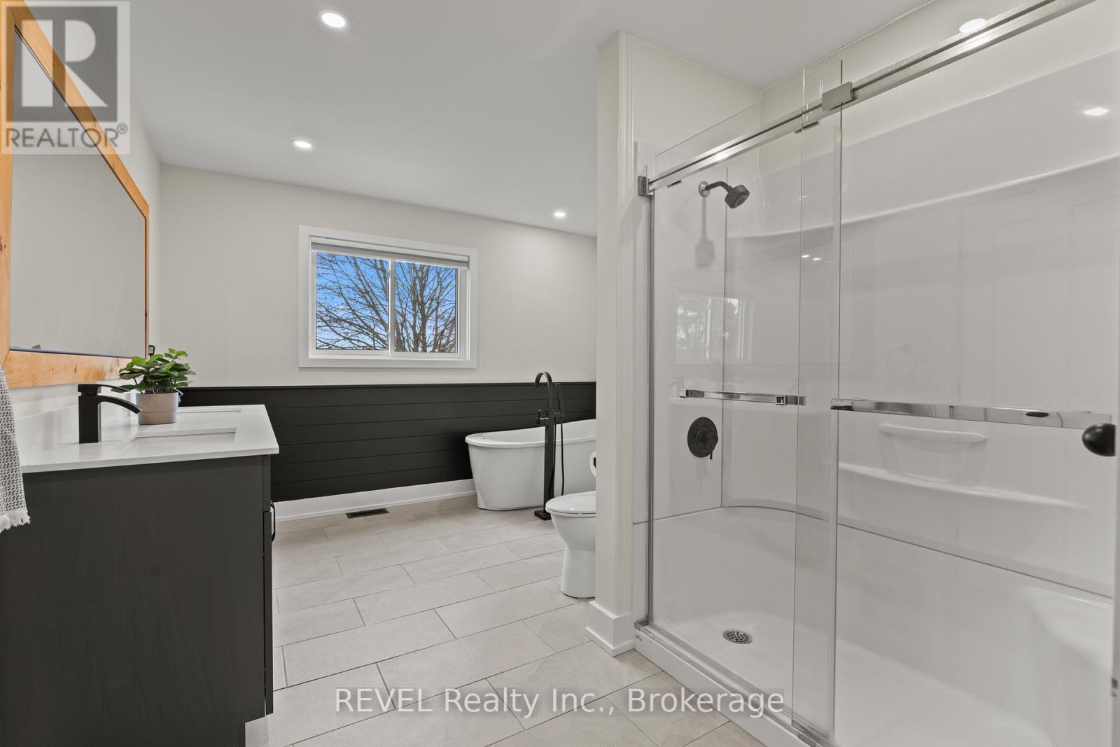 1097 PELHAM STREET — photo 27