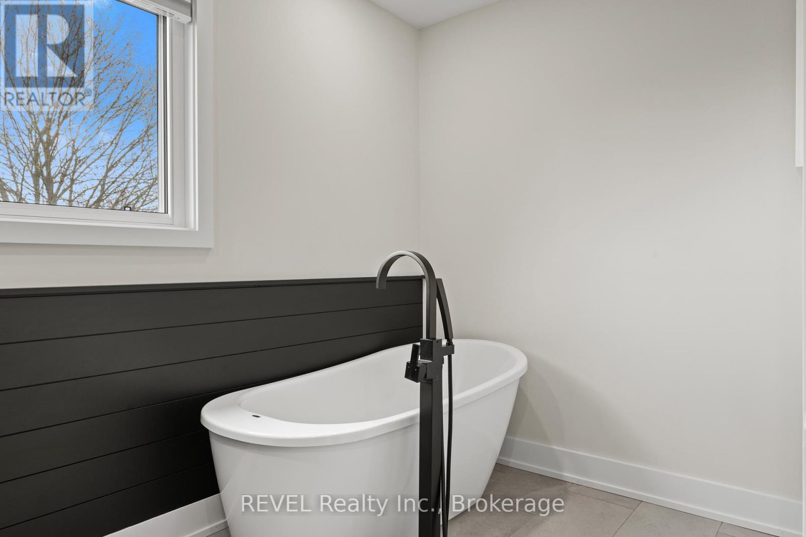 1097 PELHAM STREET — photo 29