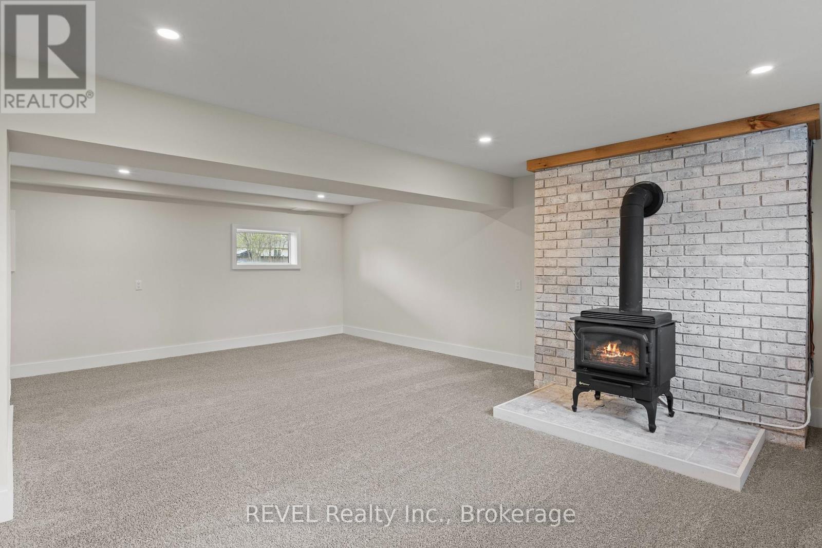 1097 PELHAM STREET — photo 30