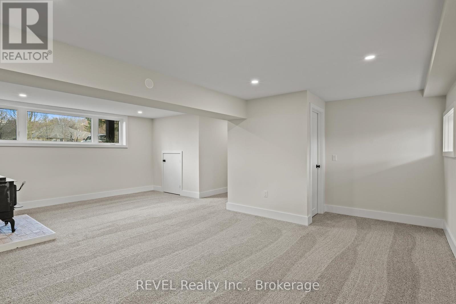1097 PELHAM STREET — photo 31