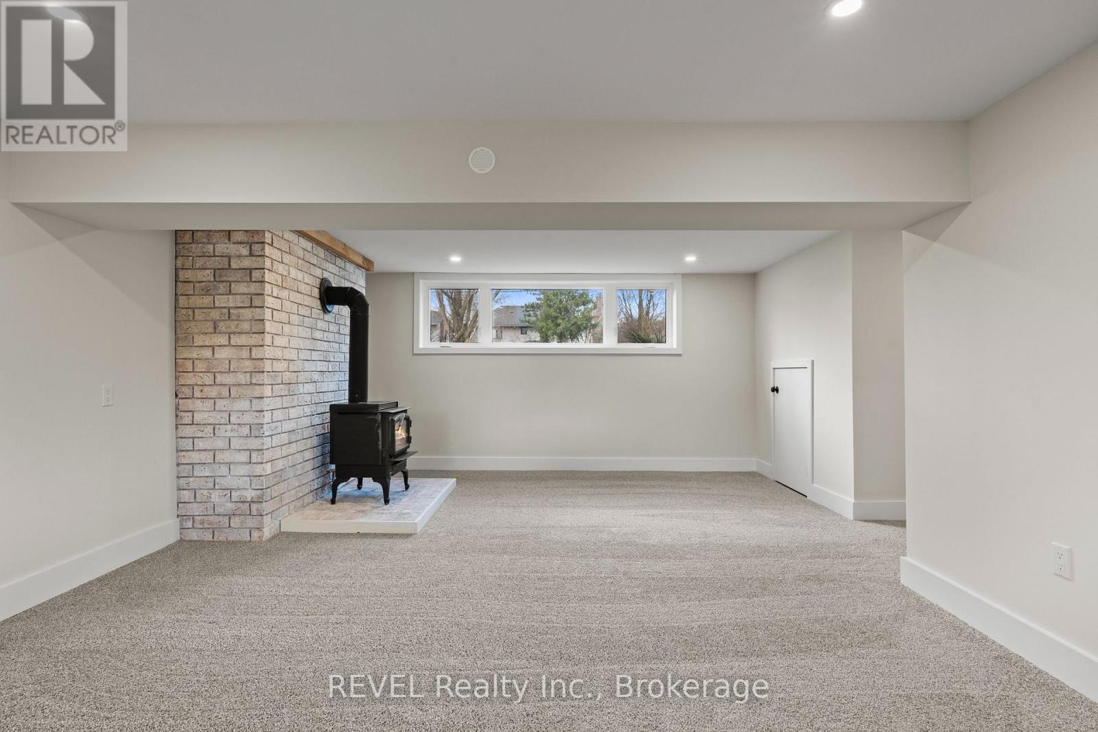 1097 PELHAM STREET — photo 32
