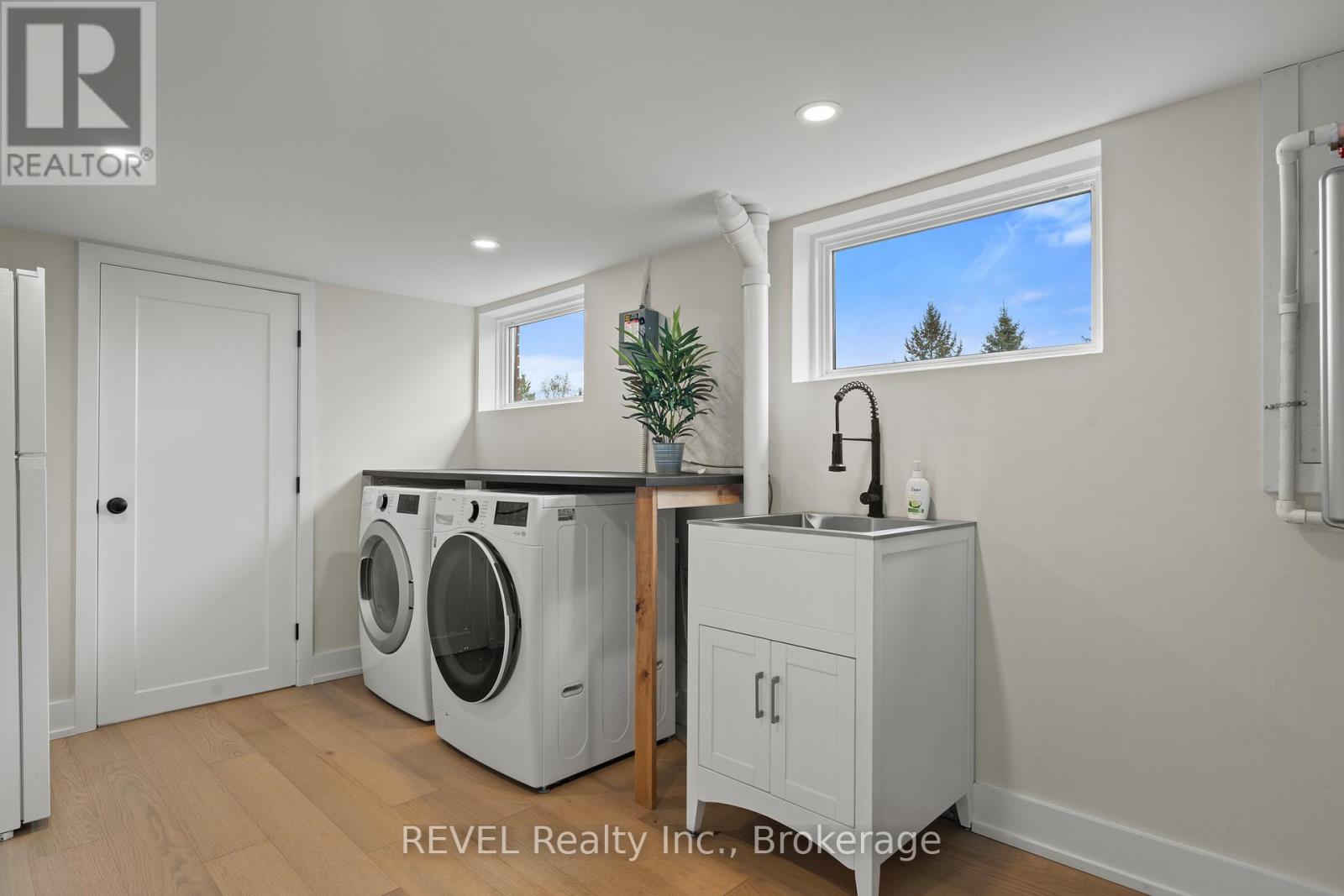 1097 PELHAM STREET — photo 34
