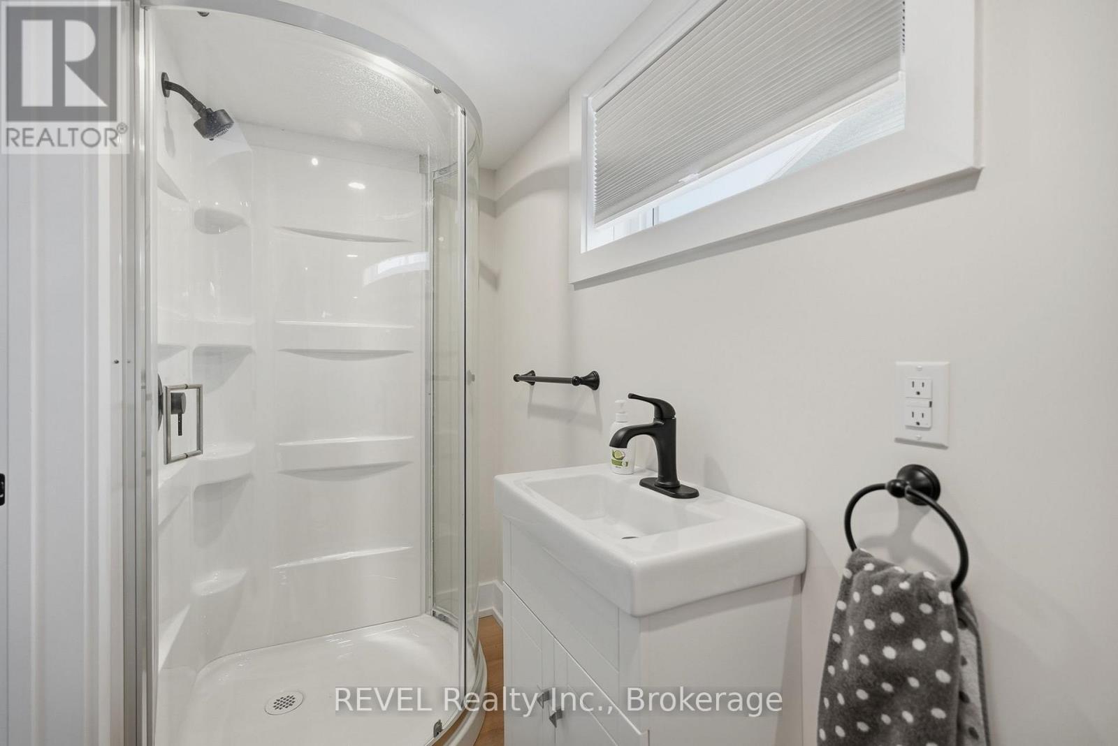 1097 PELHAM STREET — photo 35