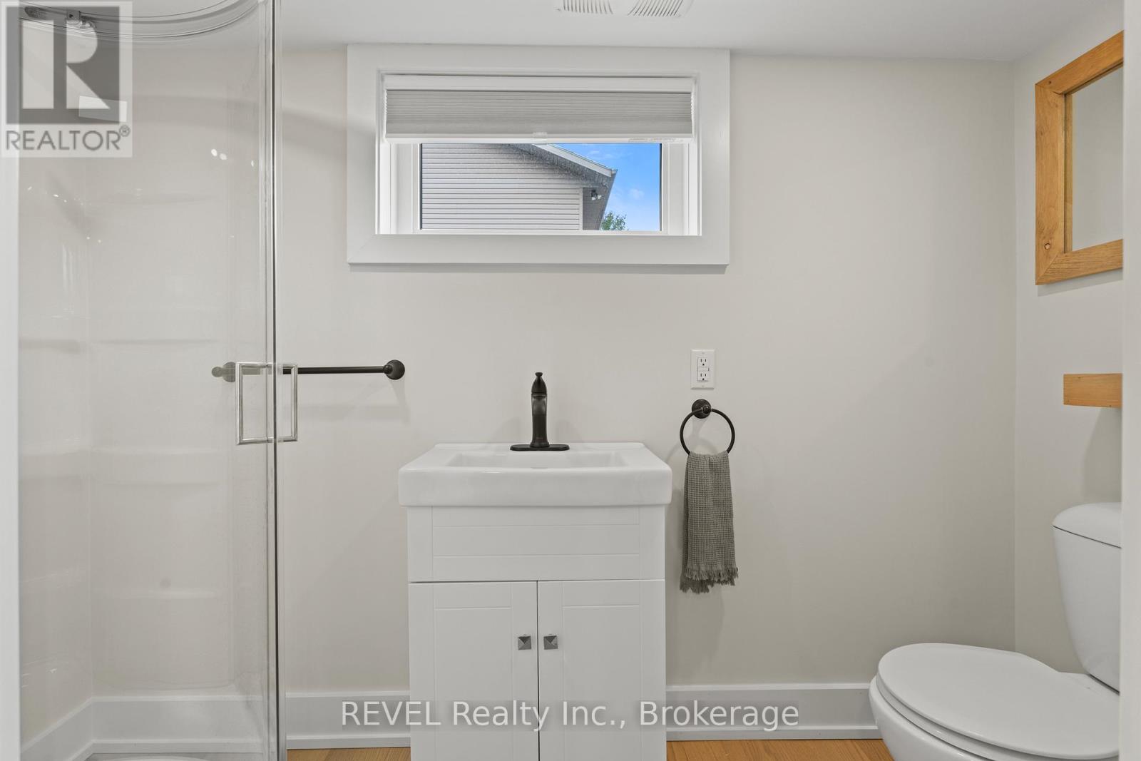 1097 PELHAM STREET — photo 36