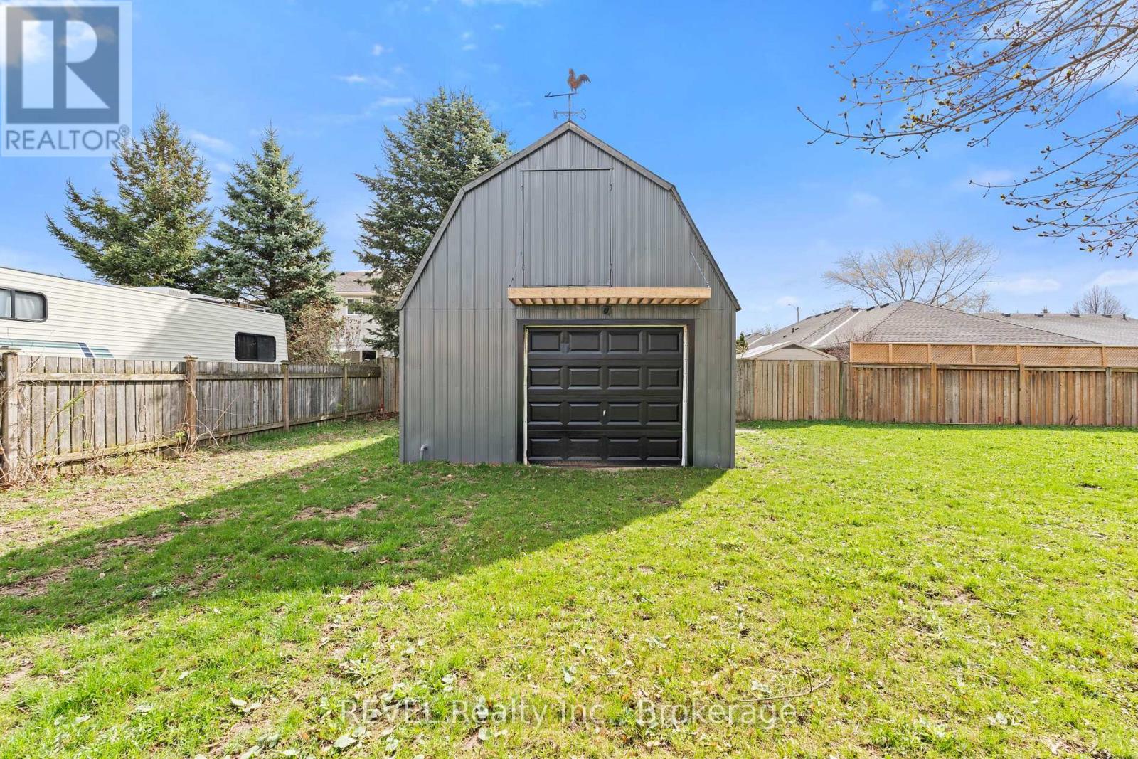 1097 PELHAM STREET — photo 43