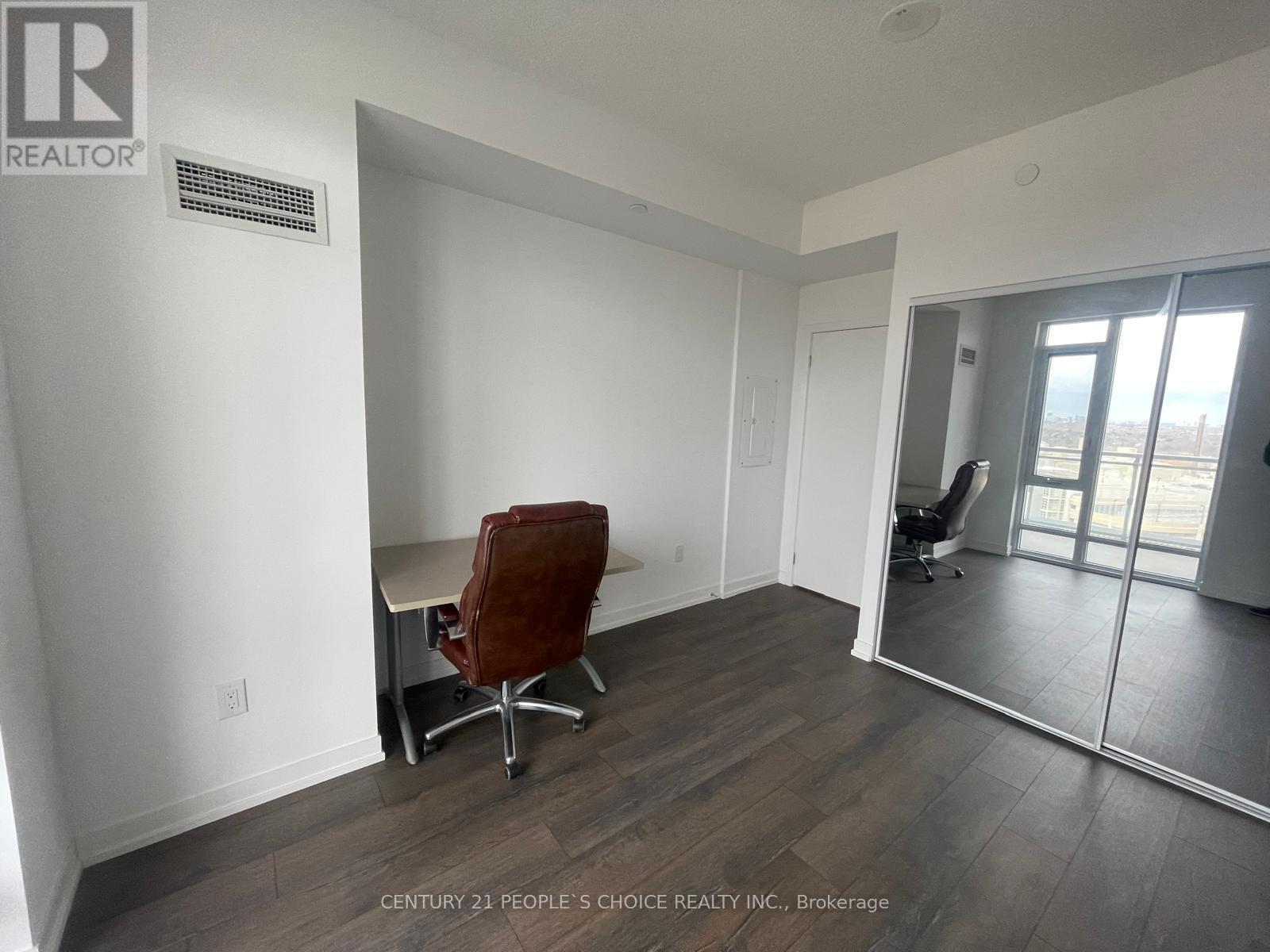 #810 2520 EGLINTON AVENUE W - 15