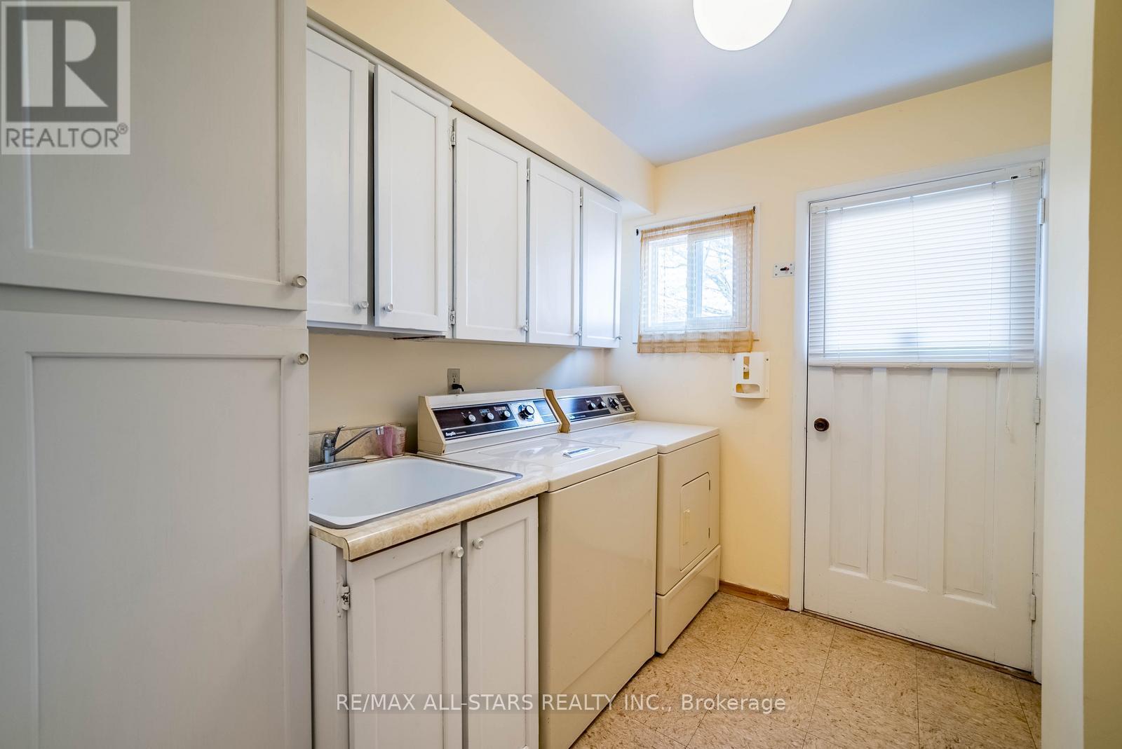 57 GLOXINIA CRESCENT — photo 20
