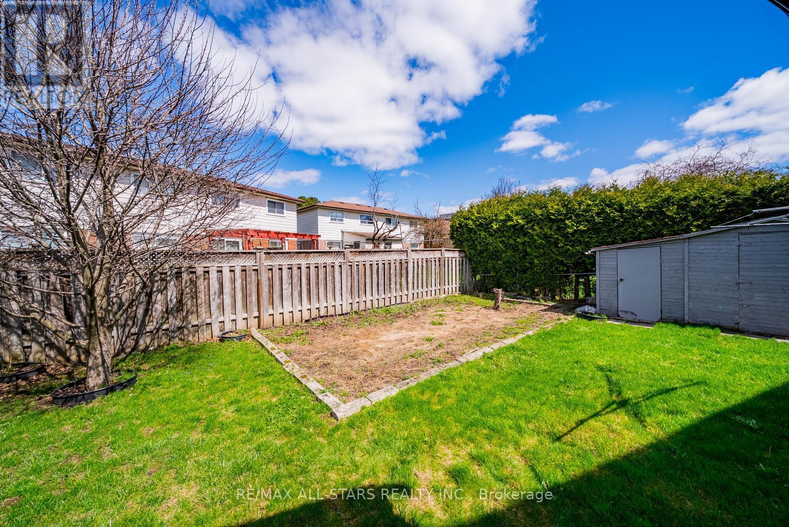 57 GLOXINIA CRESCENT — photo 44