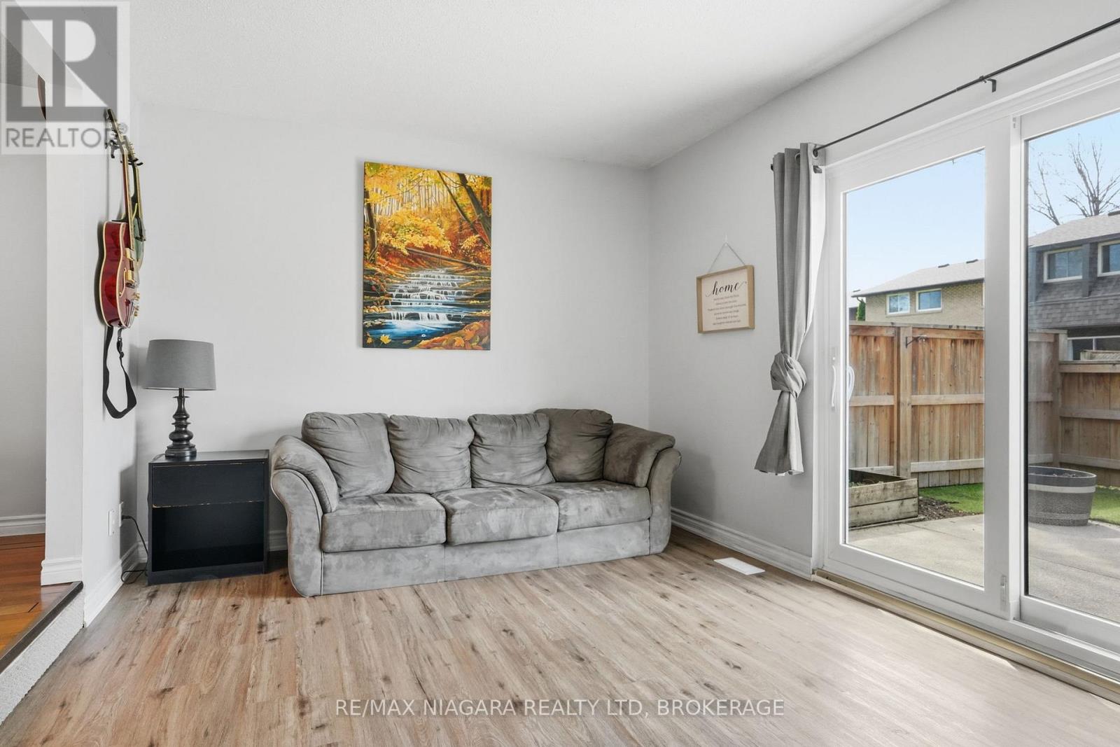 #64 151 LINWELL ROAD - 15
