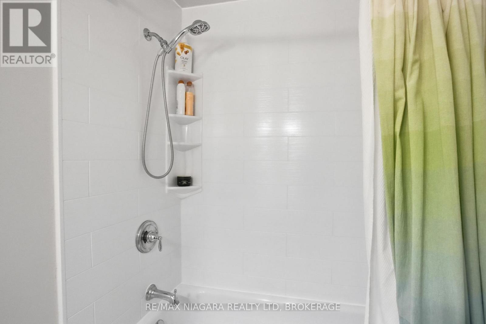 #64 151 LINWELL ROAD - 21