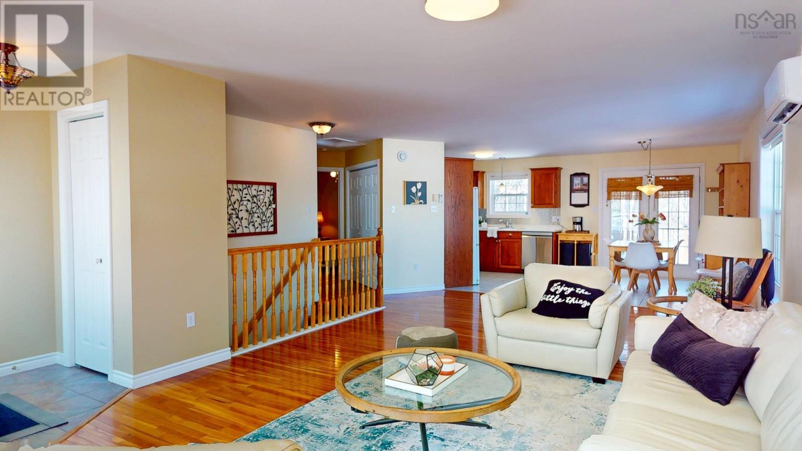 40 Douglas Street — photo 15